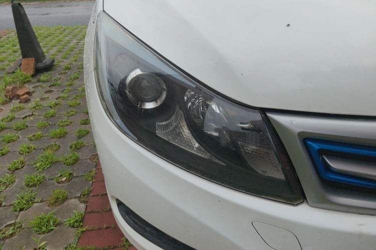 Used BYD e5 2018 Travel Edition Right Front Headlight