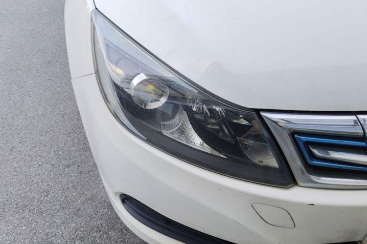 Used BYD e5 2018 Travel Edition Right Front Headlight