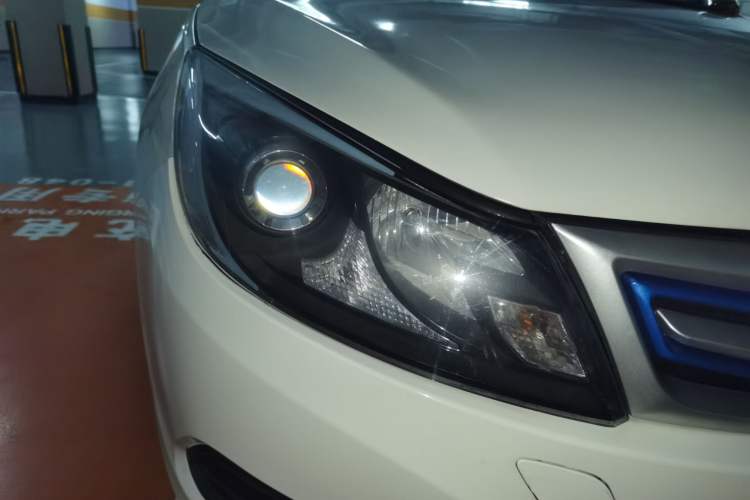 Used BYD e5 2018 Travel Edition Right Front Headlight
