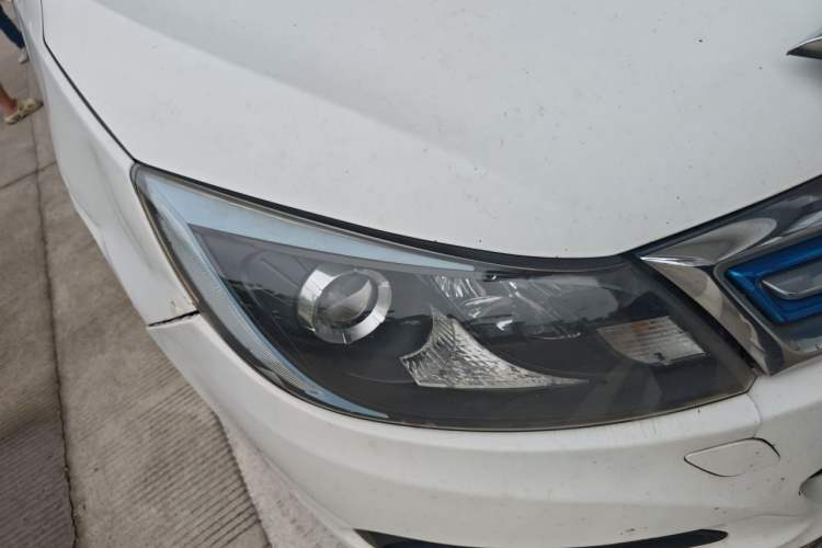 Used BYD e5 2018 450 Smart Connect Deluxe Edition Right Front Headlight