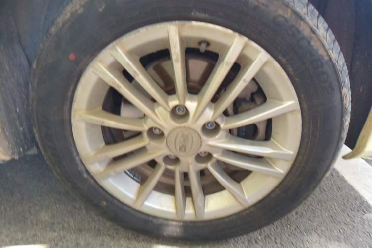 Used BYD e5 2018 450 Smart Connect Enjoyment Version Right Front Wheel Hub