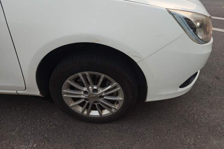Used BYD e5 2018 450 Smart Connect Enjoyment Version Right Front Wheel Hub