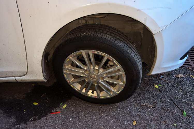 Used BYD e5 2018 450 Smart Connect Enjoyment Version Right Front Wheel Hub