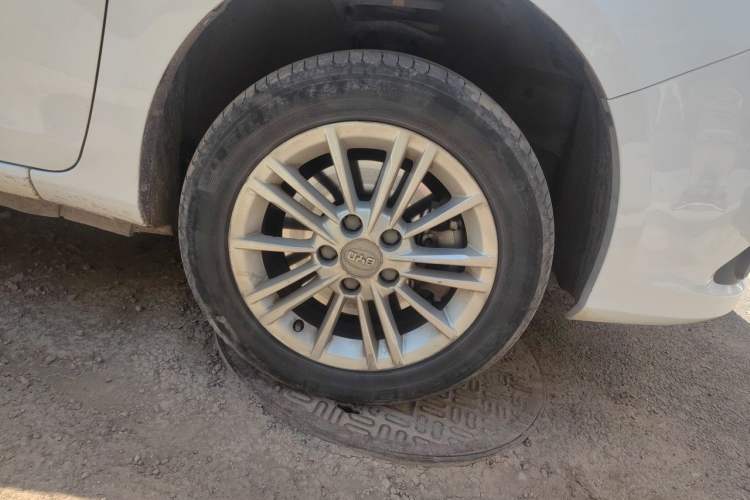 Used BYD e5 2018 450 Smart Connect Enjoyment Version Right Front Wheel Hub