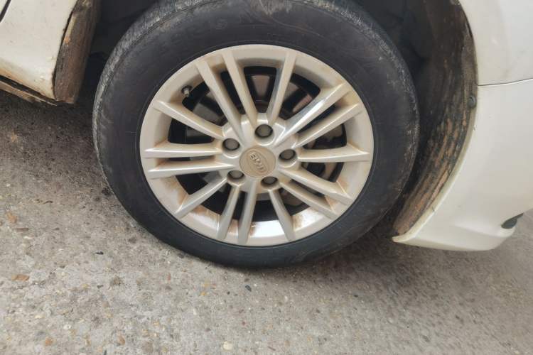 Used BYD e5 2018 Travel Edition Right Front Wheel Hub