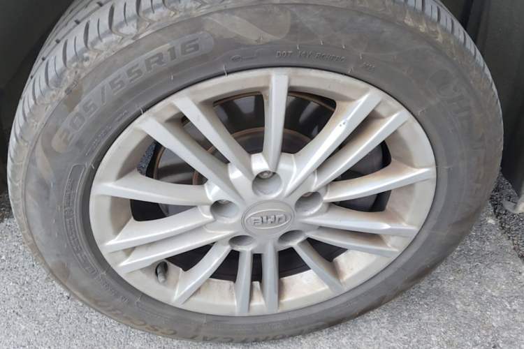 Used BYD e5 2018 Travel Edition Right Front Wheel Hub