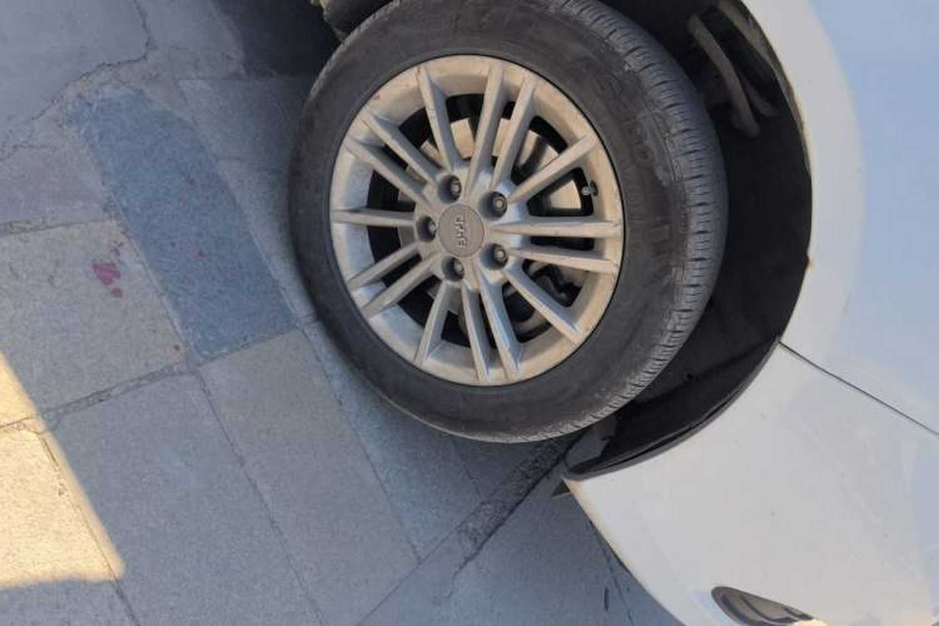 Used BYD e5 2018 Travel Edition Right Front Wheel Hub