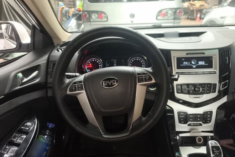 Used BYD e5 2018 Travel Edition Steering Wheel