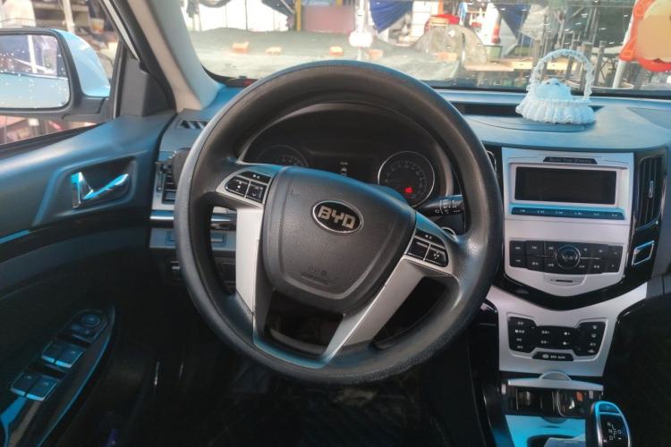 Used BYD e5 2018 Travel Edition Steering Wheel