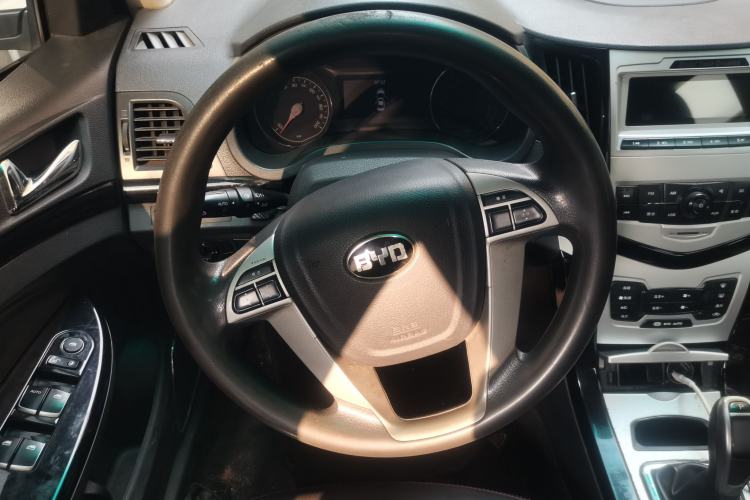 Used BYD e5 2018 Travel Edition Steering Wheel