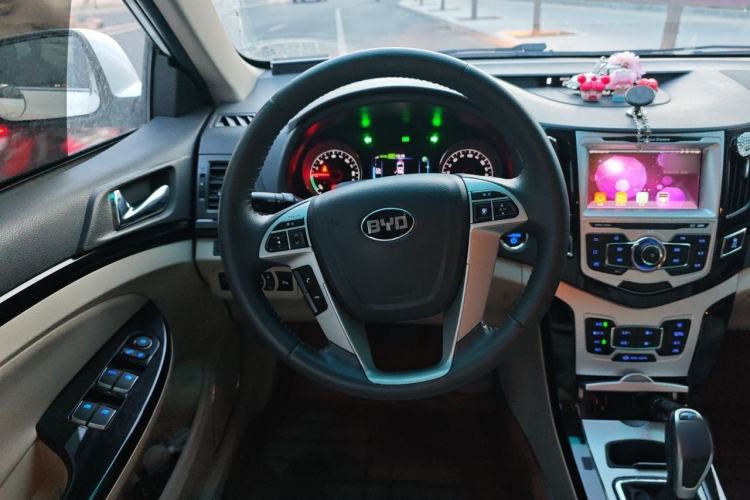Used BYD e5 2018 450 Smart Connect Deluxe Edition Steering Wheel
