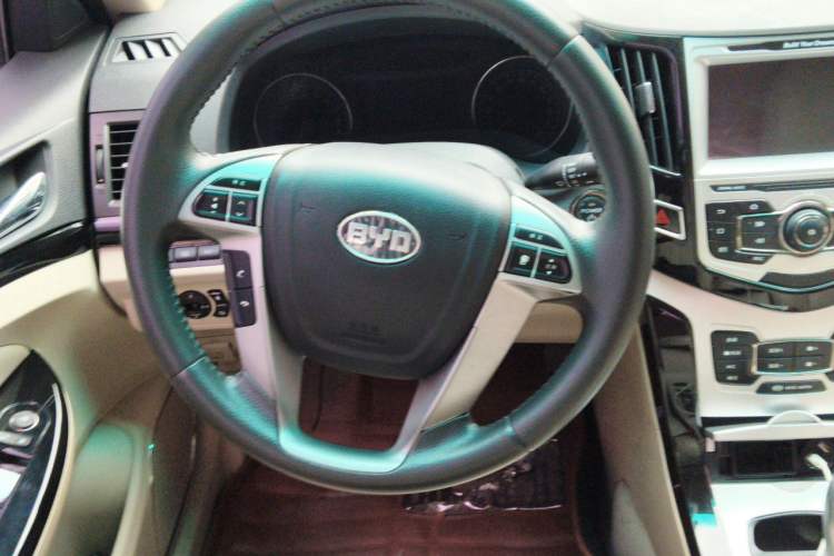 Used BYD e5 2018 450 Smart Connect Deluxe Edition Steering Wheel