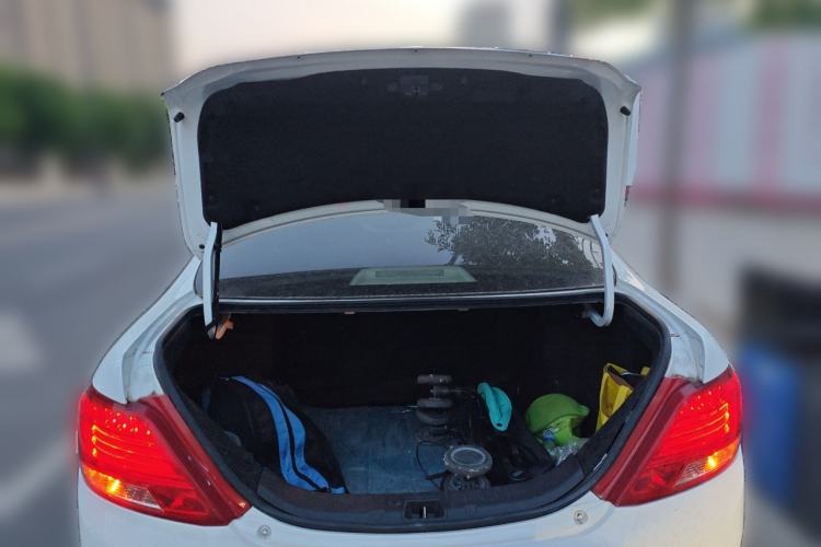 Used BYD e5 2018 450 Smart Connect Deluxe Edition Trunk