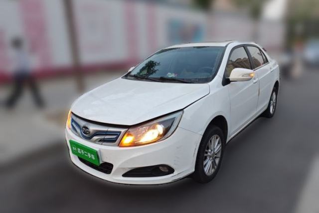 Used BYD e5 2018 450 Smart Connect Deluxe Edition