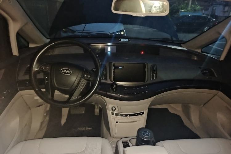 Used BYD e6 2014 Elite Edition Center Console