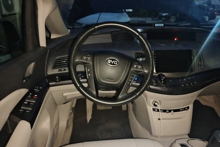 Used BYD e6 2014 Elite Edition Steering Wheel