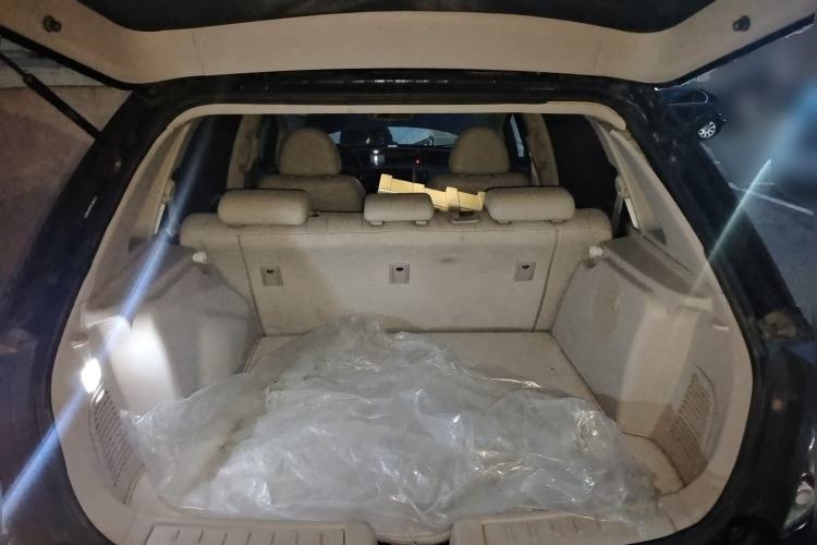 Used BYD e6 2014 Elite Edition Trunk