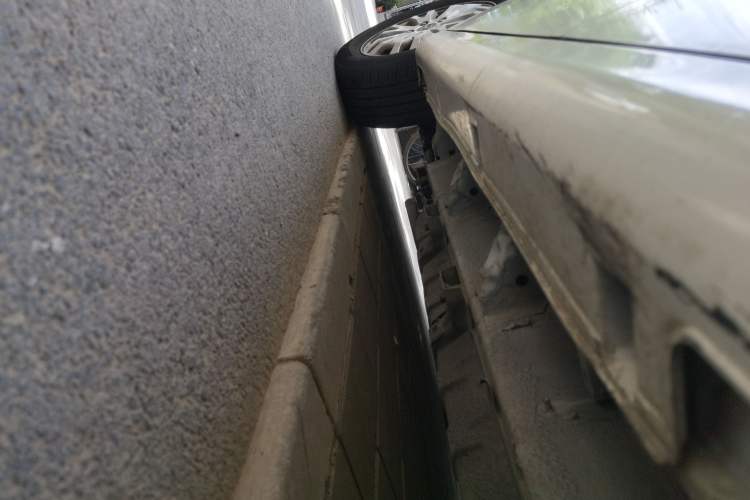 Used BYD e6 2014 Elite Edition Chassis Rear Left