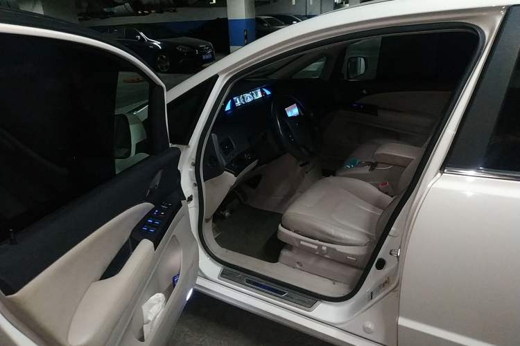 Used BYD e6 2014 Elite Edition Driver Seat