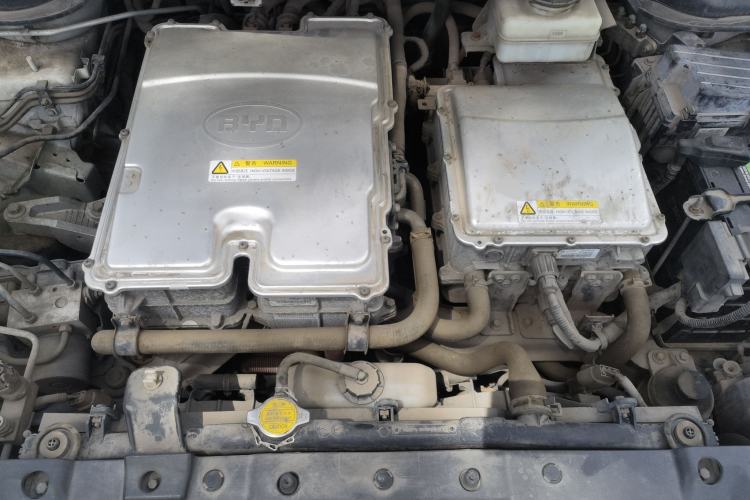 Used BYD e6 2014 Elite Edition Engine Bay