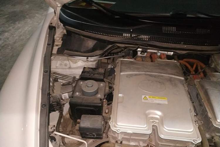 Used BYD e6 2014 Elite Edition Engine Bay Right