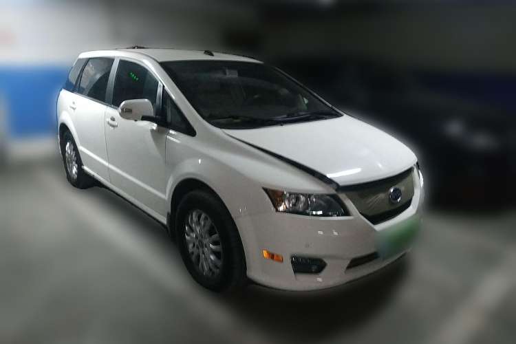 Used BYD e6 2014 Elite Edition Front Right 45 Deg