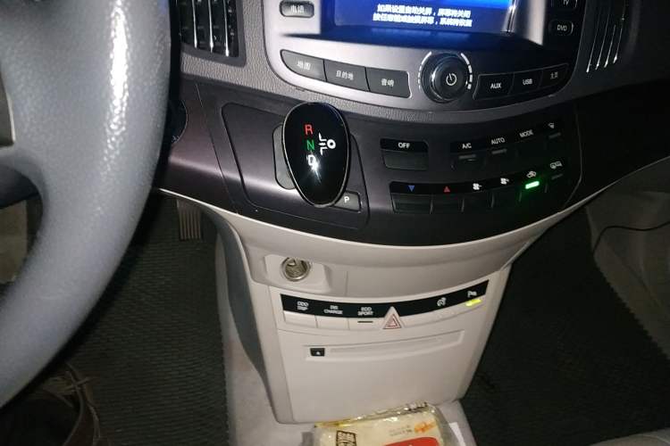 Used BYD e6 2014 Elite Edition Gear Lever