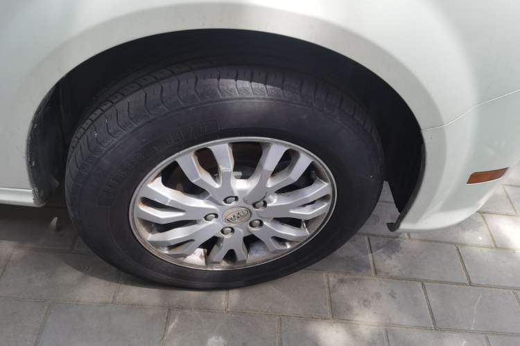 Used BYD e6 2014 Elite Edition Right Front Wheel Hub