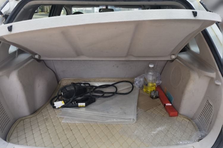 Used BYD e6 2014 Elite Edition Trunk