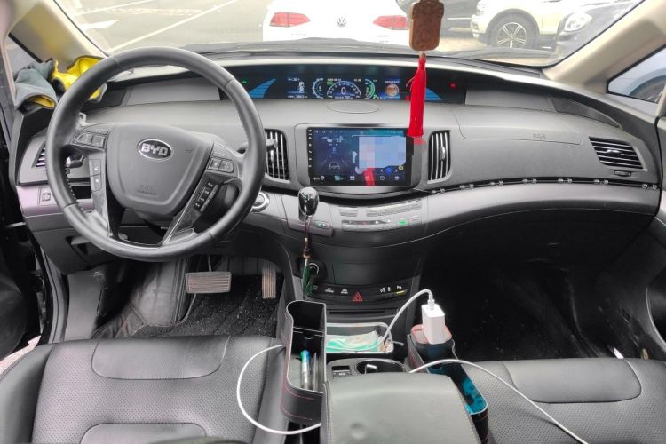 Used BYD e6 2016 400 Elite Edition Center Console