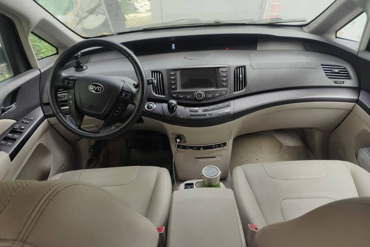Used BYD e6 2016 400 Elite Edition Center Console
