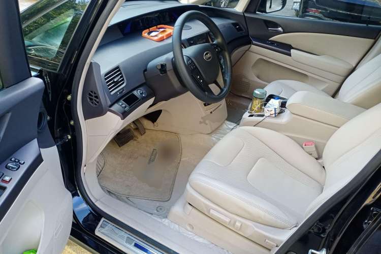 Used BYD e6 2016 400 Elite Edition Driver Seat