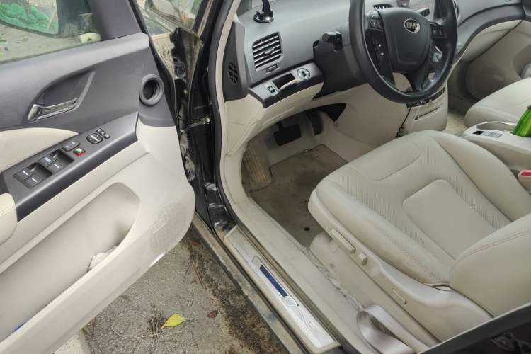 Used BYD e6 2016 400 Elite Edition Driver Seat