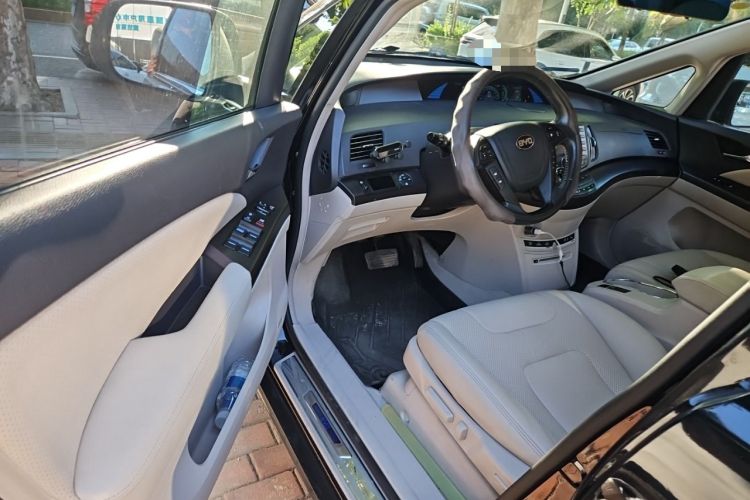 Used BYD e6 2016 400 Elite Edition Driver Seat