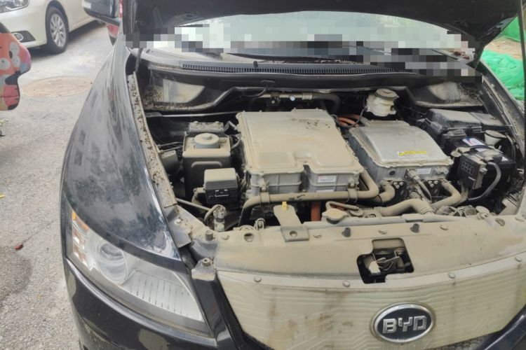 Used BYD e6 2016 400 Elite Edition Engine Bay Right