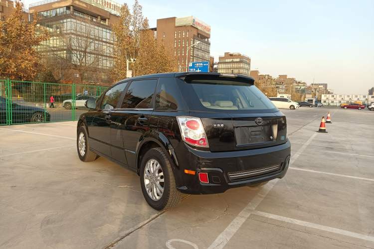 Used BYD e6 2016 400 Elite Edition Exterior 3