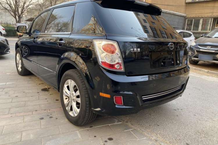 Used BYD e6 2016 400 Elite Edition Exterior 5