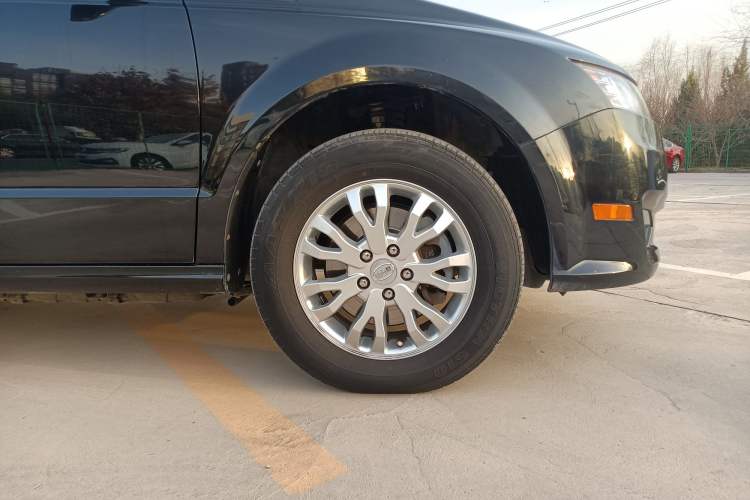 Used BYD e6 2016 400 Elite Edition Exterior 6