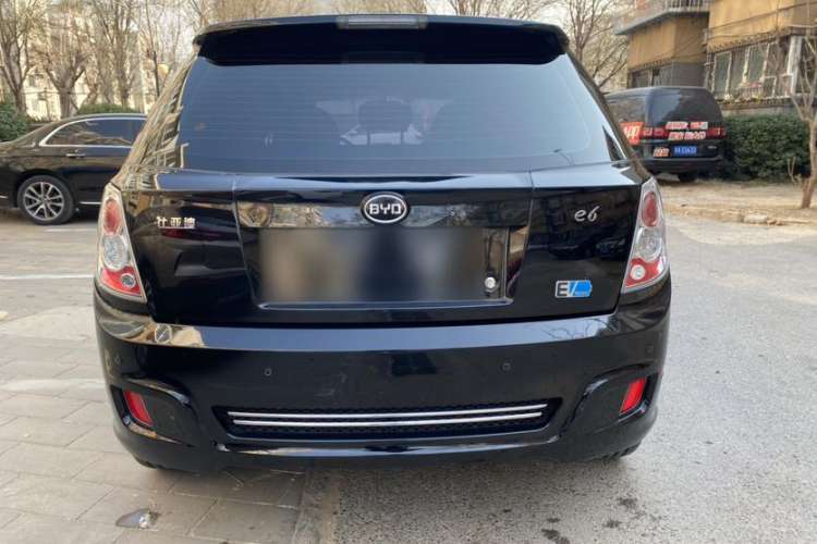 Used BYD e6 2016 400 Elite Edition Exterior 6