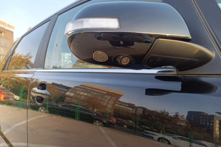 Used BYD e6 2016 400 Elite Edition Exterior 7
