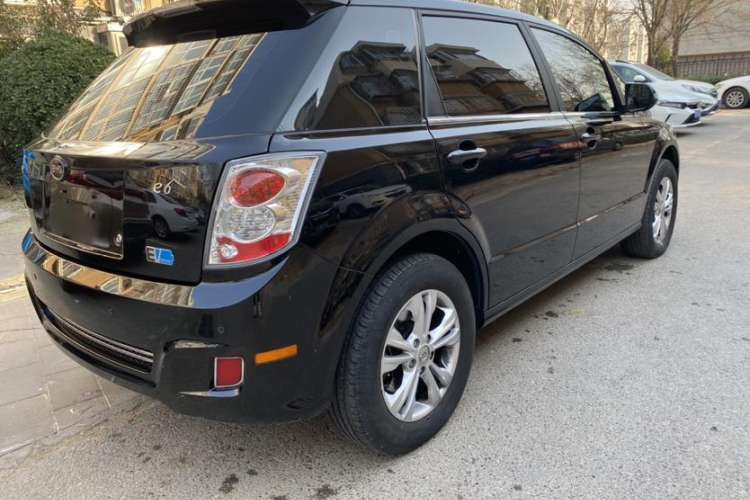 Used BYD e6 2016 400 Elite Edition Exterior 7
