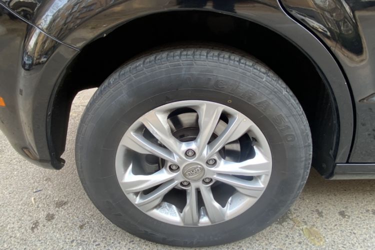 Used BYD e6 2016 400 Elite Edition Exterior 9