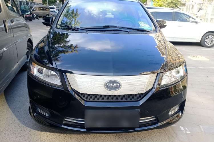Used BYD e6 2016 400 Elite Edition Front