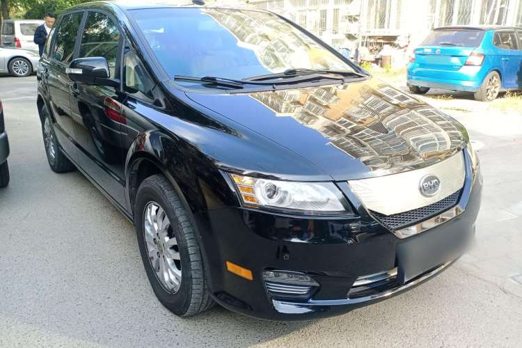 Used BYD e6 2016 400 Elite Edition Front Right 45 Deg