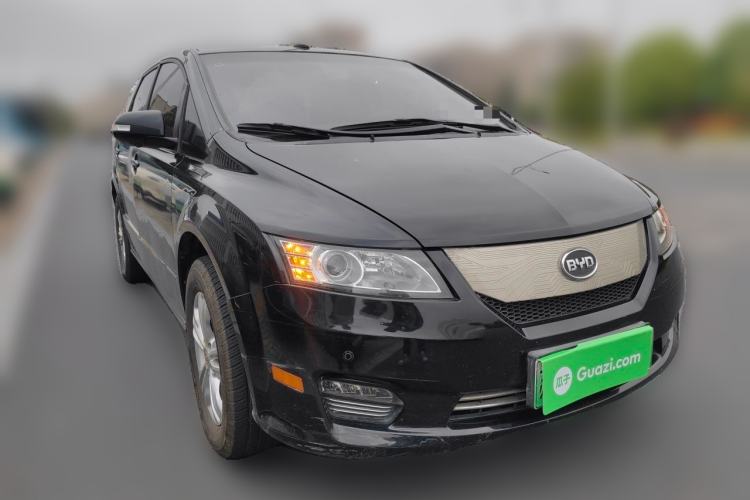 Used BYD e6 2016 400 Elite Edition Front Right 45 Deg