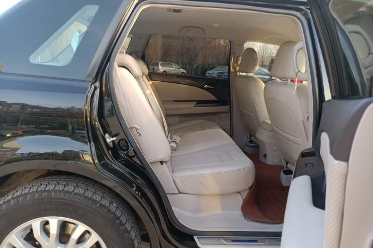 Used BYD e6 2016 400 Elite Edition Interior 11