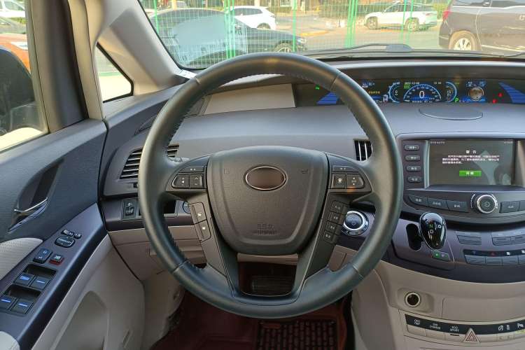 Used BYD e6 2016 400 Elite Edition Interior 2