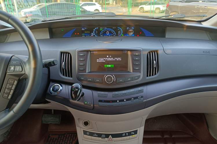 Used BYD e6 2016 400 Elite Edition Interior 3