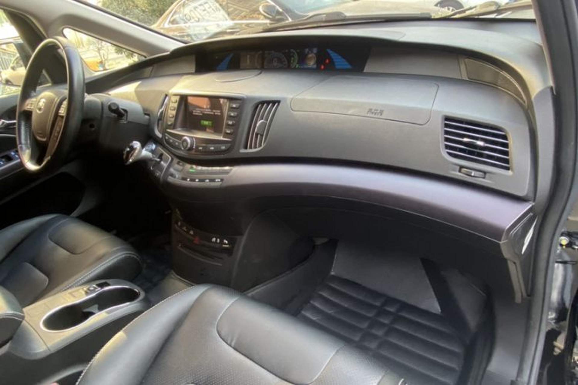 Used BYD e6 2016 400 Elite Edition Interior 3