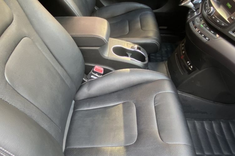 Used BYD e6 2016 400 Elite Edition Interior 7